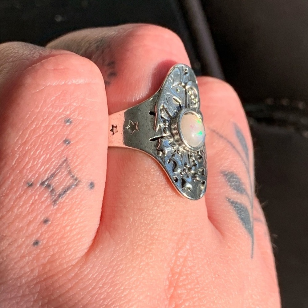 Whimigoth Carved Crystal Ball Hands Unique Dark Essence Magical Ring - Picture 7 of 10